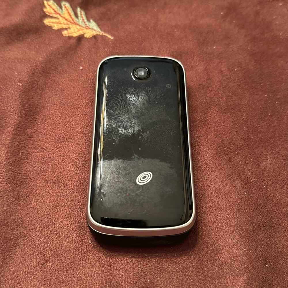 Play phone fake ( doesn’t really work)